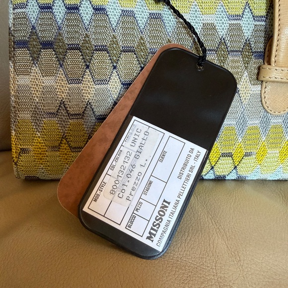 Missoni Hexagonal Pattern Clutch in Tan, Blue, and Yellow - NWT (read) - Picture 5 of 8